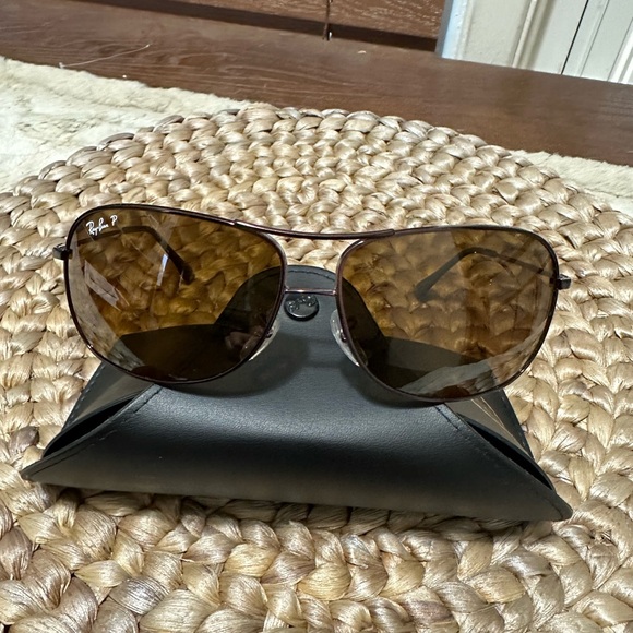 Rayban aviators - polarized - brownish lenses with bronze frame. - Picture 2 of 4